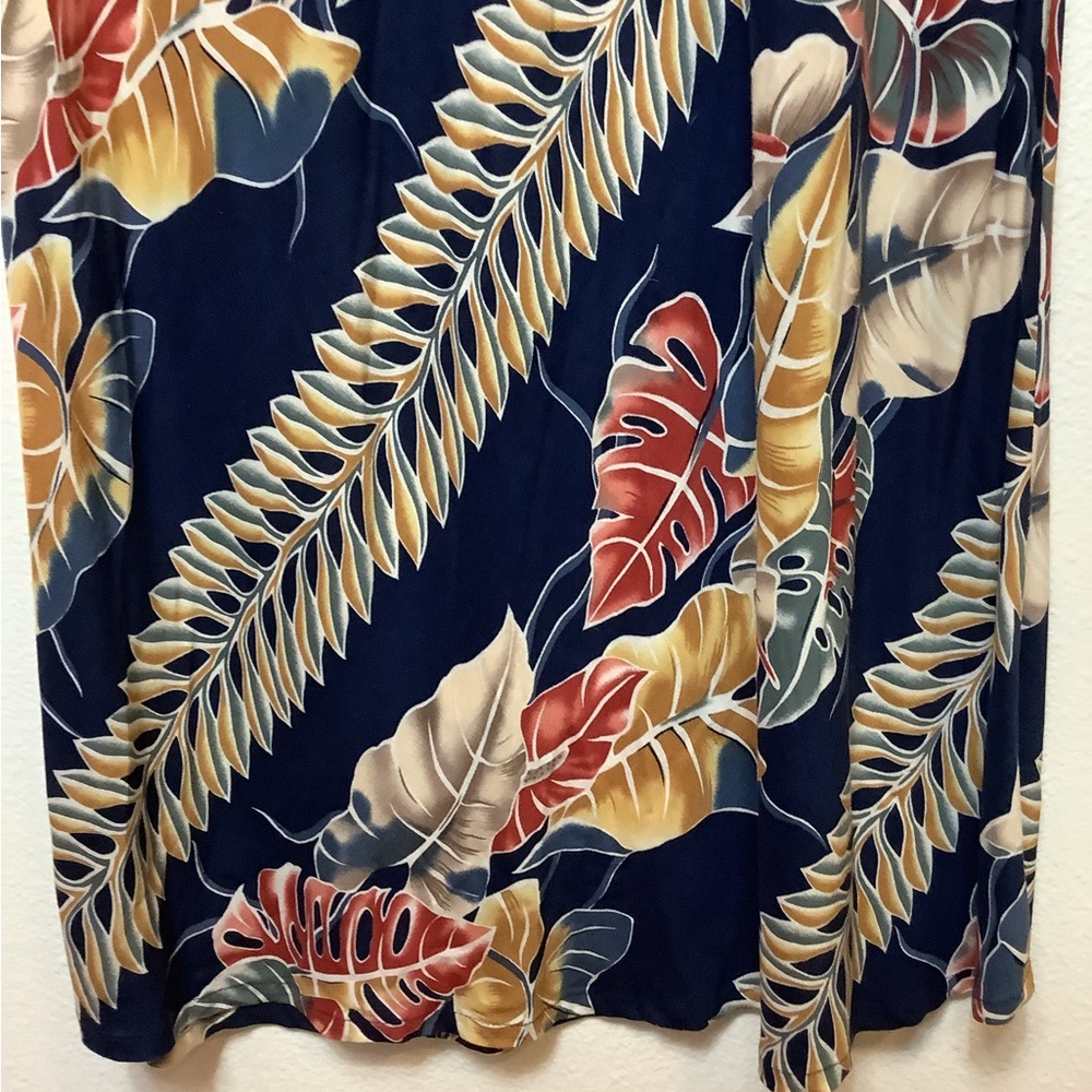 Hilo Hatties Hawaiian original size L Maxi dress blues tan& soft reds short SLV - Picture 9 of 13